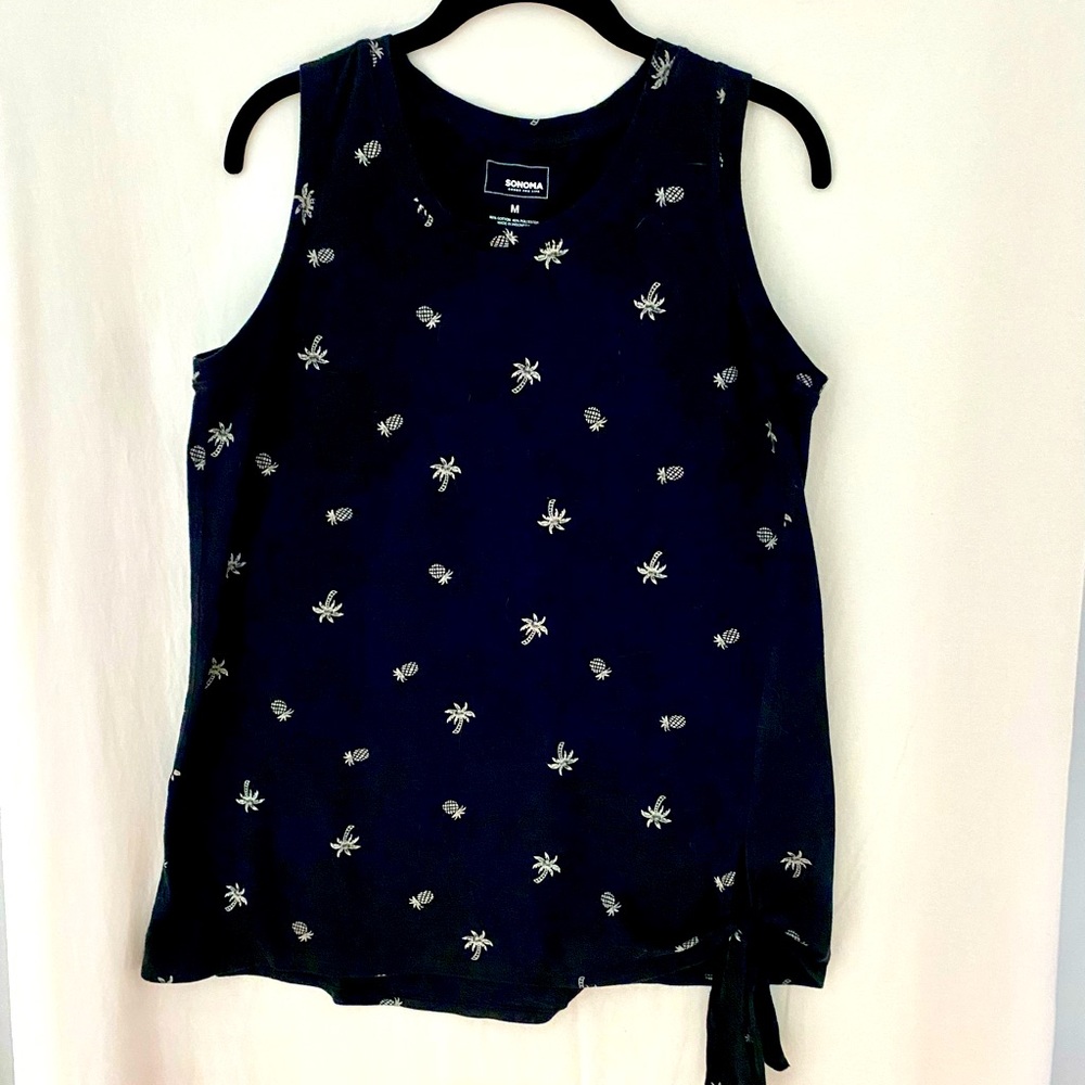 Sonoma tank top with Palm trees size Medium
